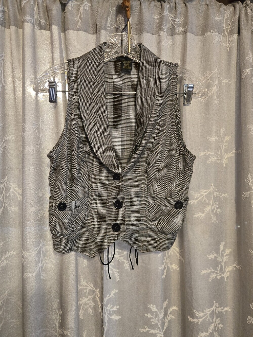 Plaid Shawl Collar Button Front Vest - Black & White Size 9 Juniors